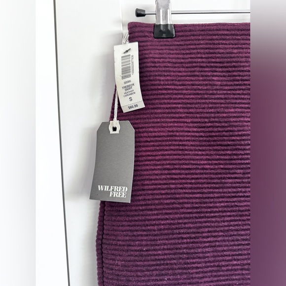 NWT ARITZIA WILFRED FREE Trebeck Mini Skirt Burgundy Ribbed Size Small - Picture 2 of 8